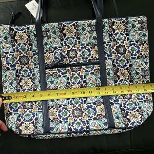 Vera Bradly tote bag